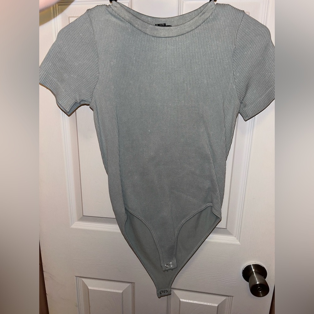 Short sleeve bodysuit